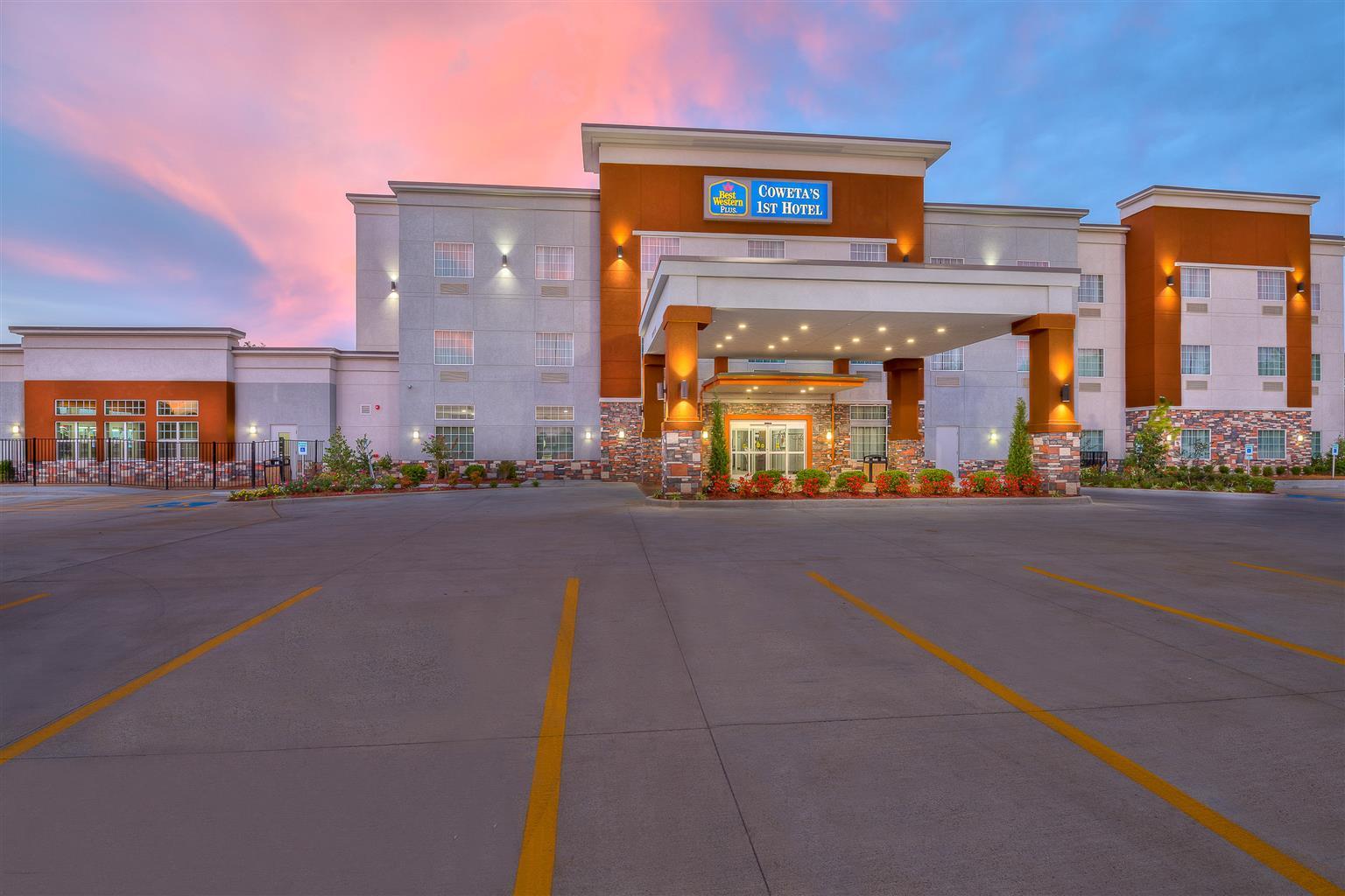 Best Western Plus Coweta'S 1St Hotel Eksteriør billede